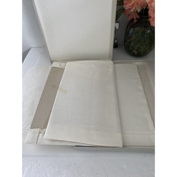 2 Vintage Donegal Pure Irish Linen Cream Guest Towels Embroidered Original Box - Picture 5 of 16